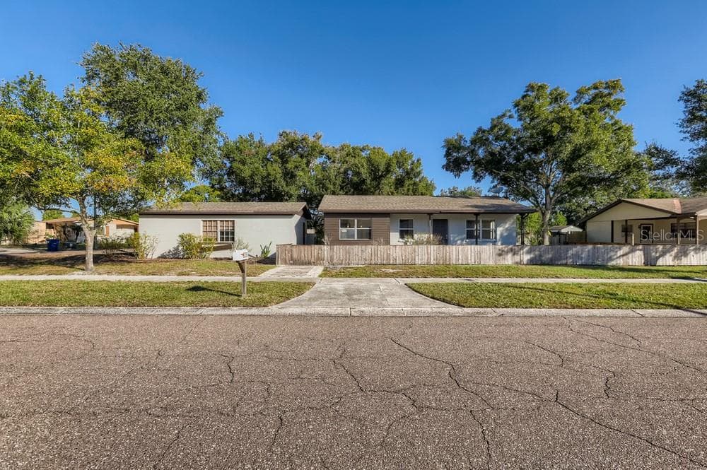 6336 S LANSDALE CIRCLE TAMPA, FL 33616