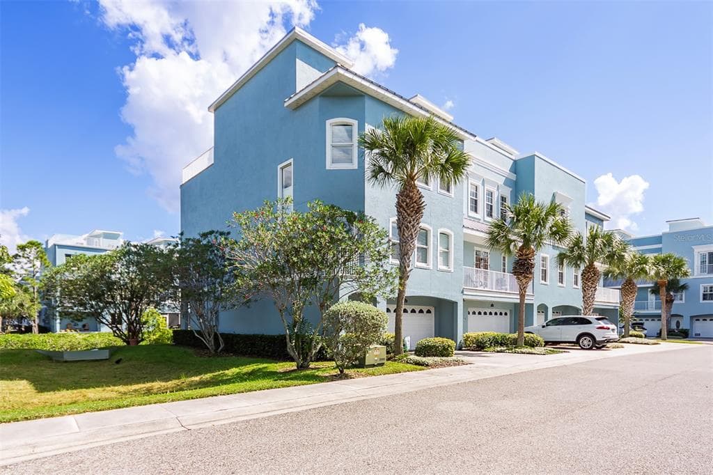 1197 FLYING FISH LANE TARPON SPRINGS, FL 34689