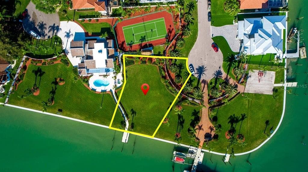 492 LAGUNA DRIVE