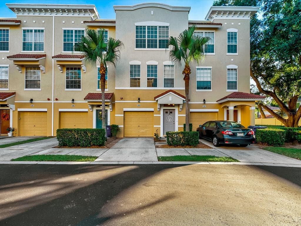 3163 BAYSHORE OAKS DRIVE TAMPA, FL 33611