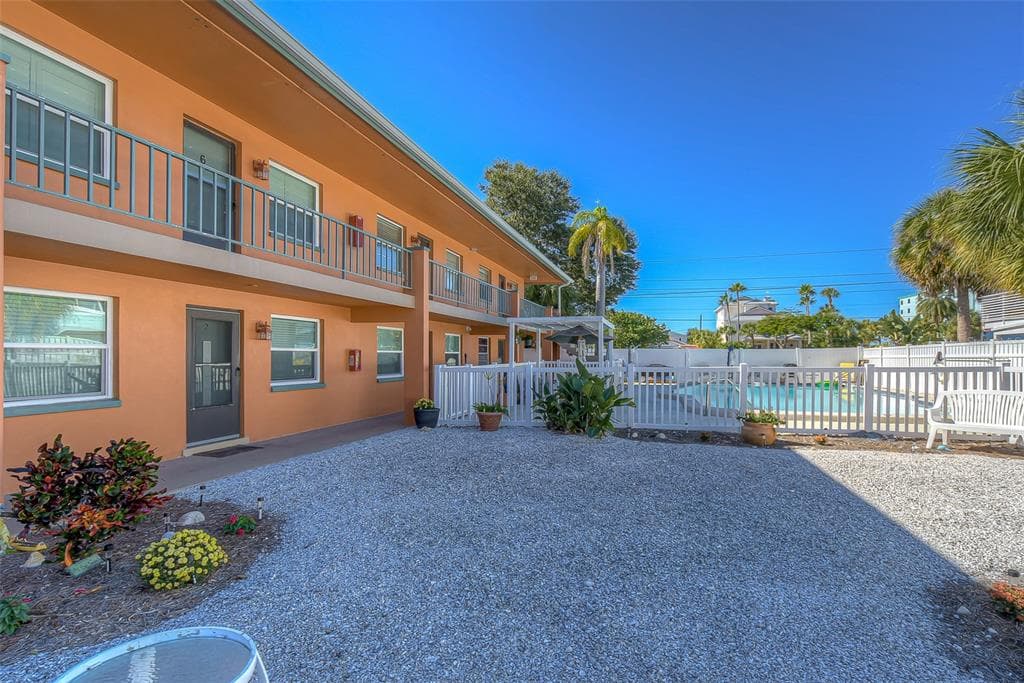 2308 1ST STREET UNIT 2 INDIAN ROCKS BEACH, FL 33785
