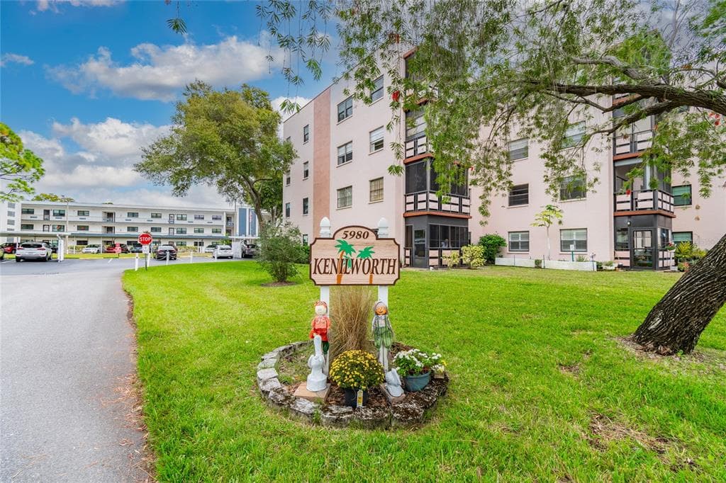5980 80TH ST N UNIT 311 ST PETERSBURG, FL 33709