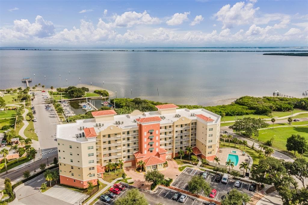 101 S BAYSHORE BOULEVARD UNIT 37 SAFETY HARBOR, FL 34695