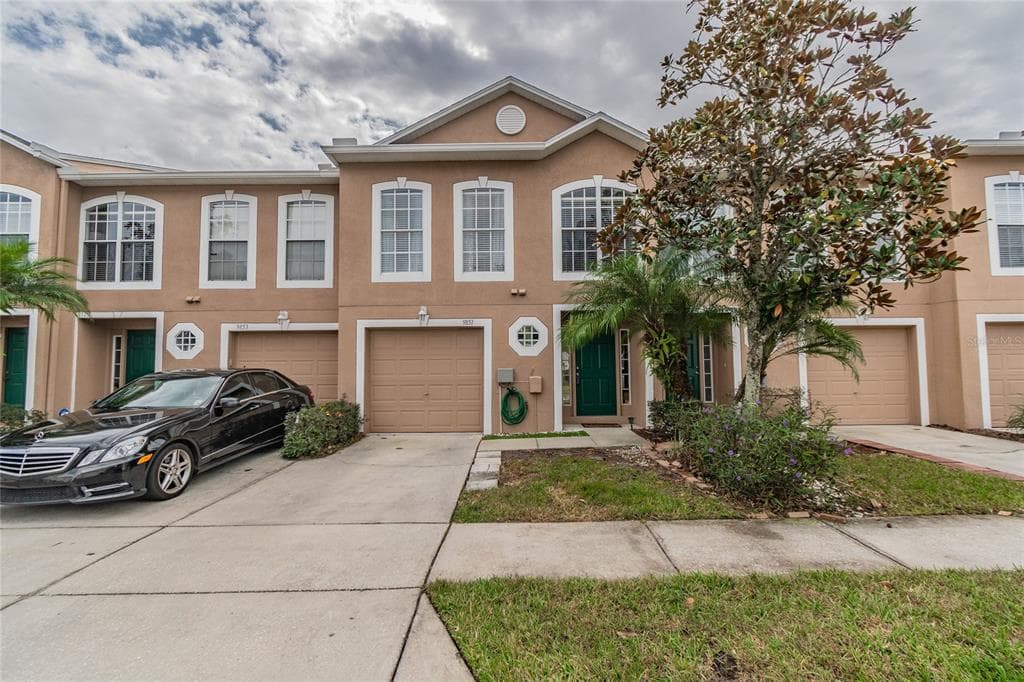 9851 ASHBURN LAKE DRIVE TAMPA, FL 33610