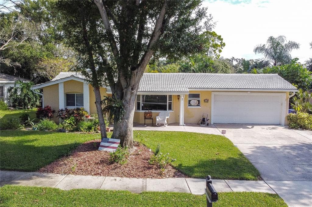 12050 68TH TERRACE SEMINOLE, FL 33772