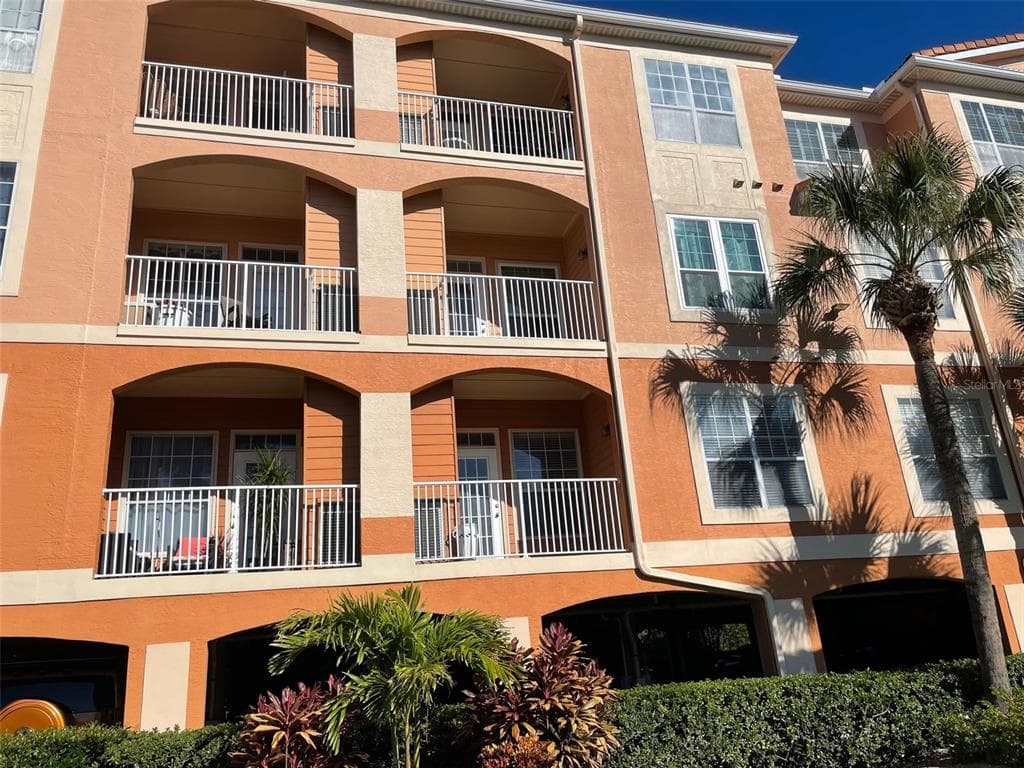 5000 CULBREATH KEY WAY UNIT 9105 TAMPA, FL 33611