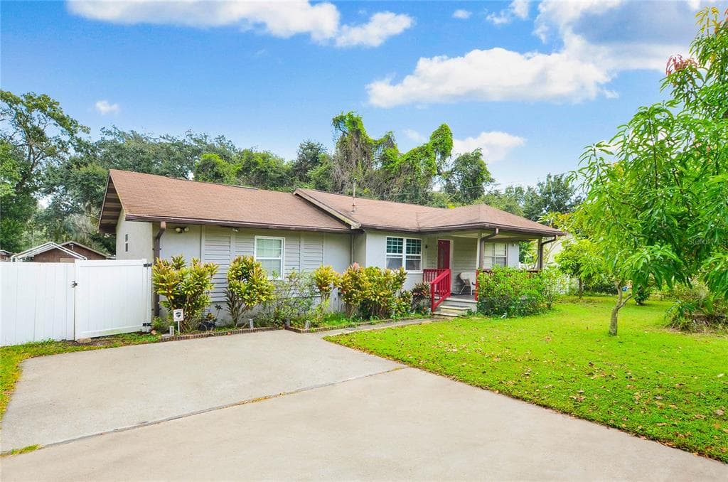 8810 KANAWHA ROAD RIVERVIEW, FL 33578