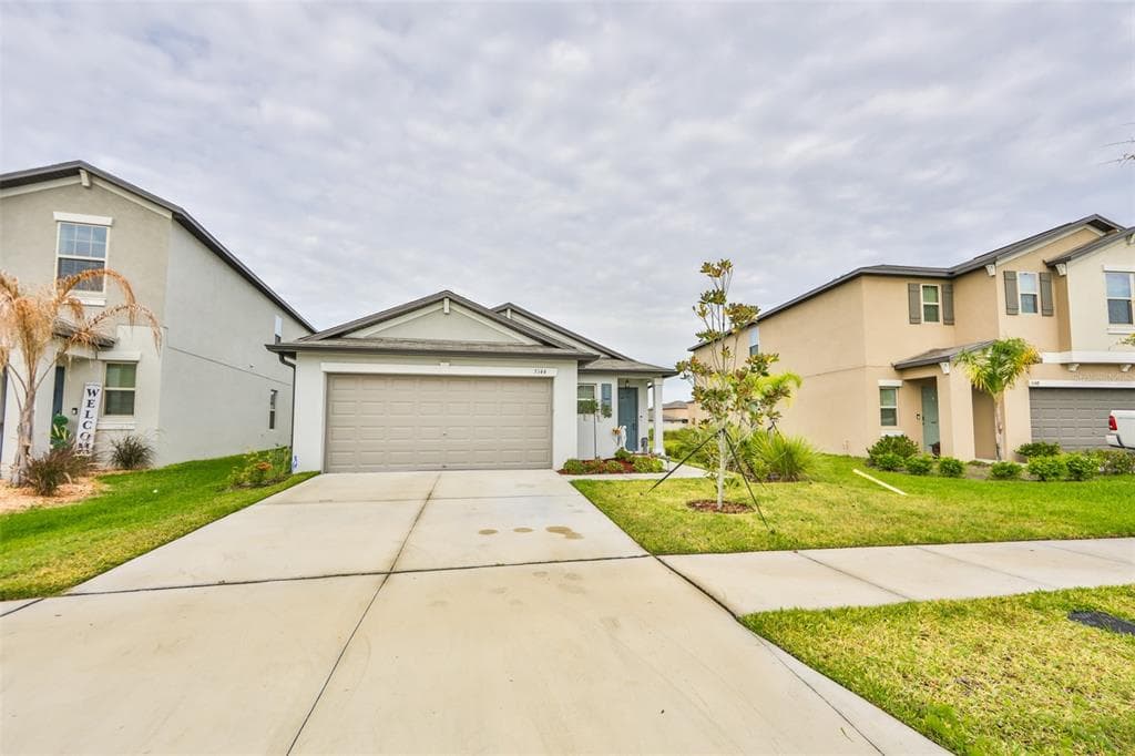 5144 WHITE CHICORY DRIVE APOLLO BEACH, FL 33572