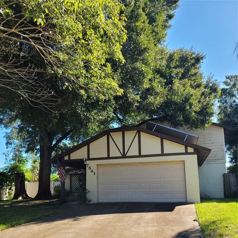 7541 MEADOW DRIVE TAMPA, FL 33634