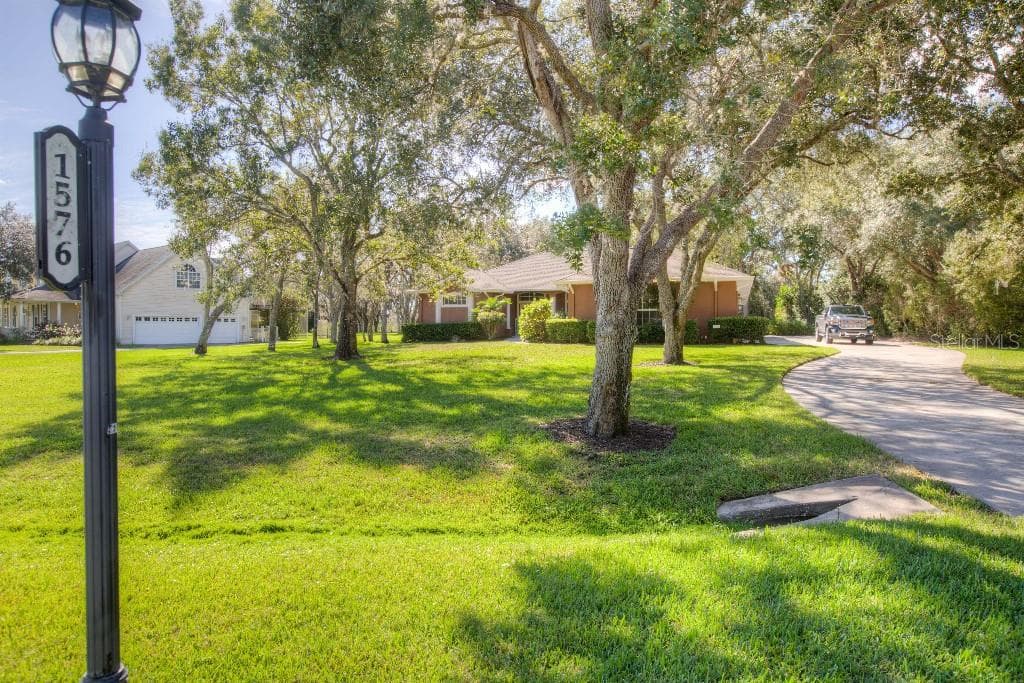 1576 KINGSDOWN DRIVE SARASOTA, FL 34240