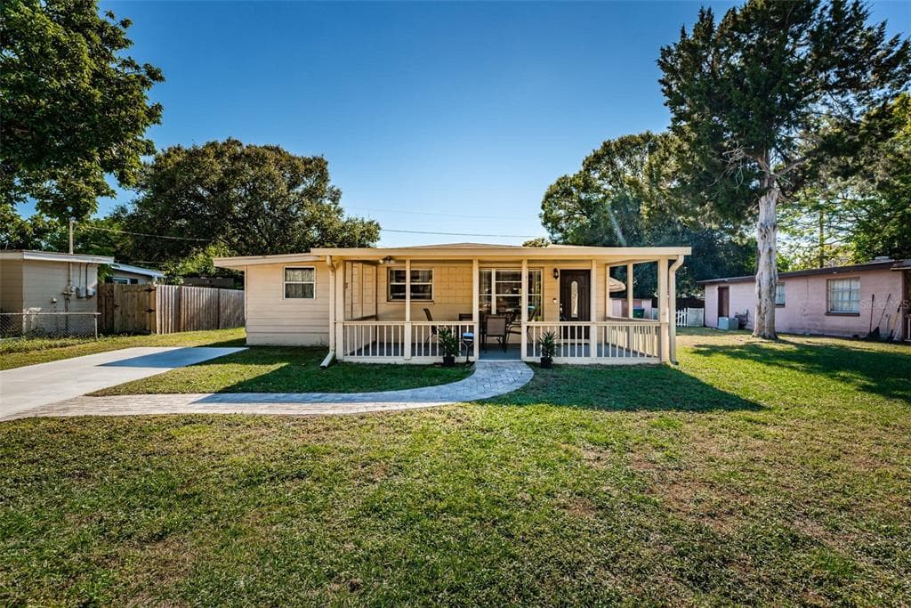 8514 92ND TERRACE LARGO, FL 33777