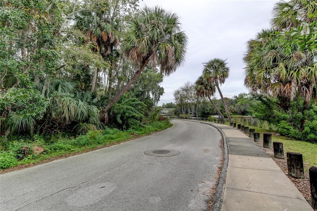 5422 N RIVER SHORE DRIVE TAMPA, FL 33603
