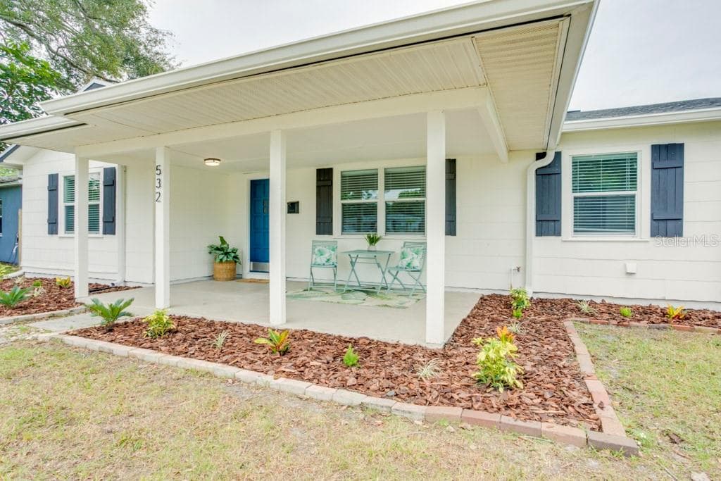 532 40TH AVENUE NE ST PETERSBURG, FL 33703