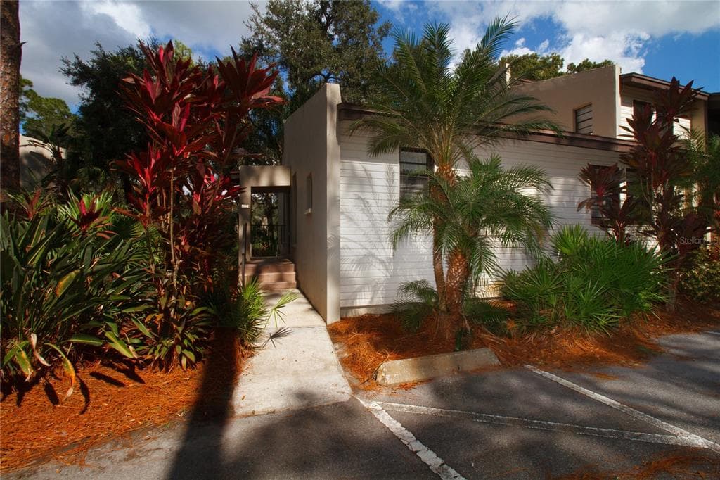 1000 TARPON WOODS BOULEVARD UNIT 504 PALM HARBOR, FL 34685