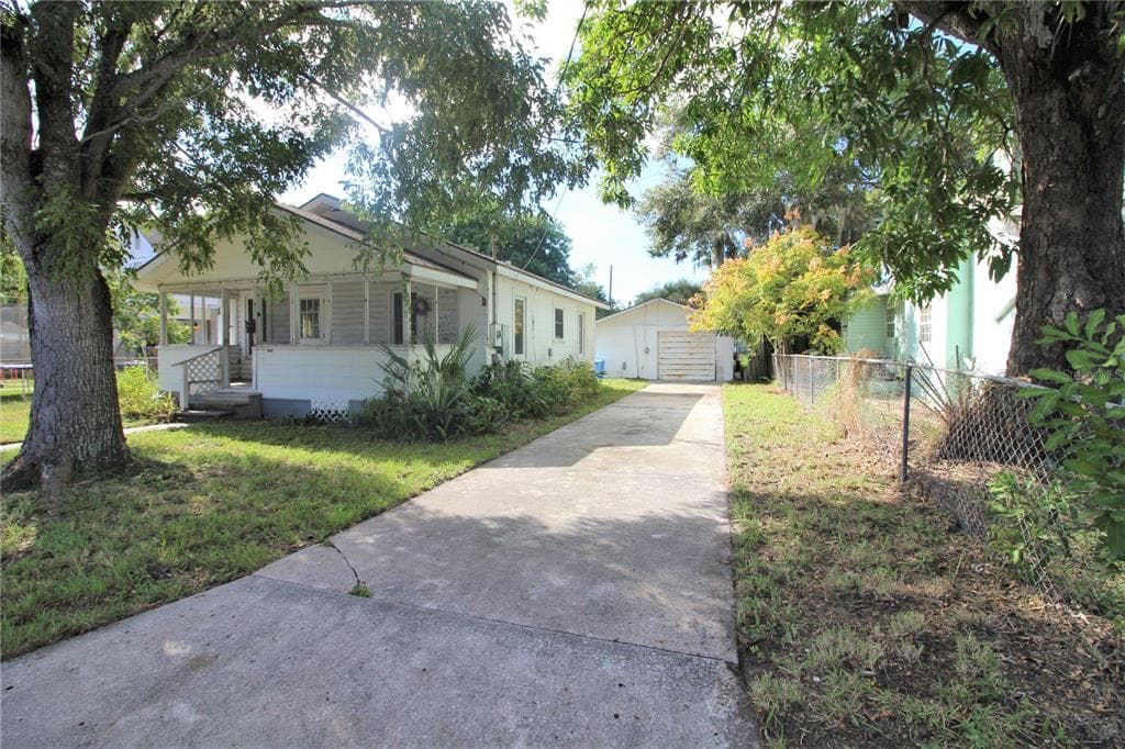 1412 15TH STREET W BRADENTON, FL 34205