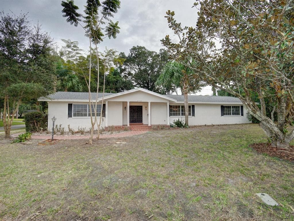 2297 DEMARET DRIVE DUNEDIN, FL 34698