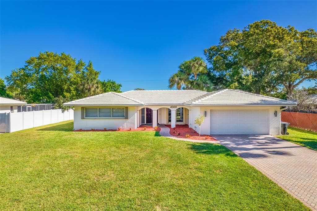 4000 40TH STREET S ST PETERSBURG, FL 33711