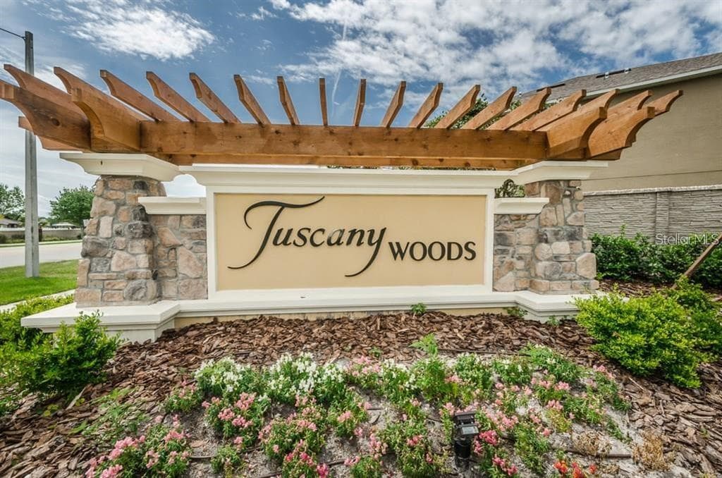 502 CABERNET WAY OLDSMAR, FL 34677