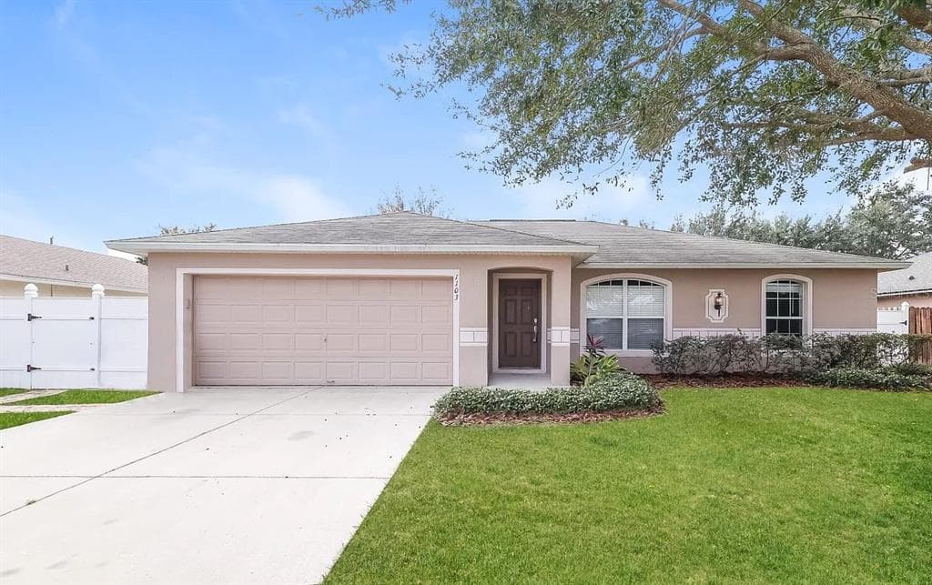 1103 STRATTON AVENUE GROVELAND, FL 34736