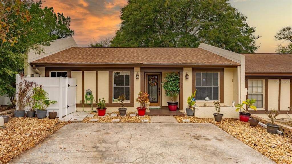 7708 WILLOW PARK DRIVE TEMPLE TERRACE, FL 33637