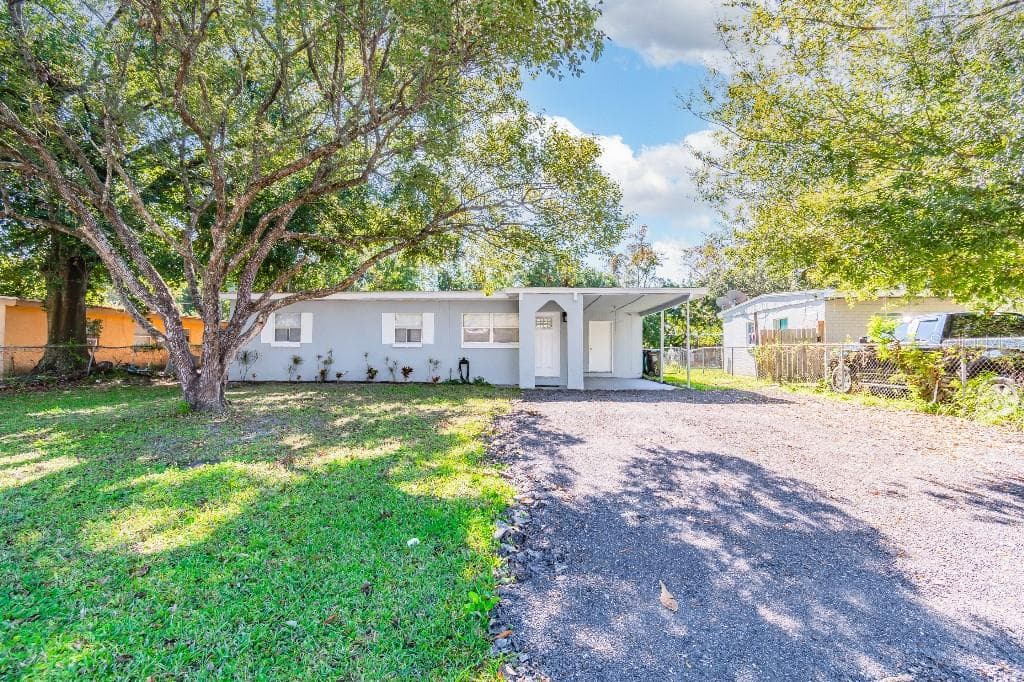 3006 W CONCORD STREET ORLANDO, FL 32805