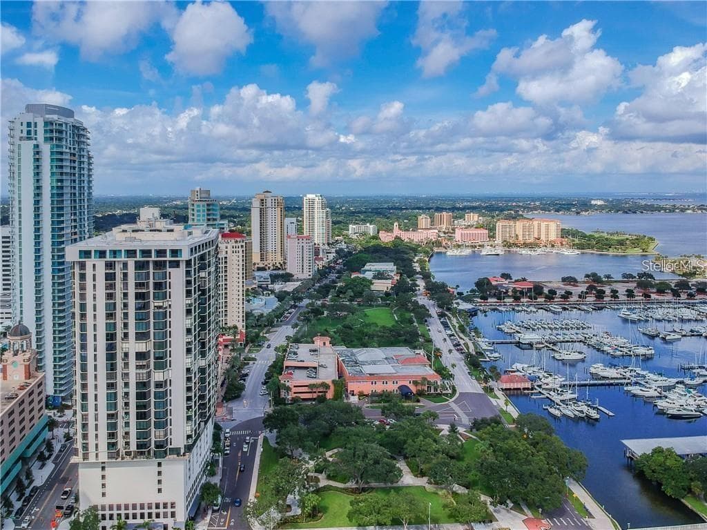 1 BEACH DRIVE SE UNIT 1309 ST PETERSBURG, FL 33701