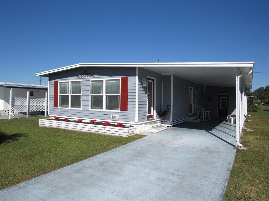 36905 BETH AVENUE ZEPHYRHILLS, FL 33542