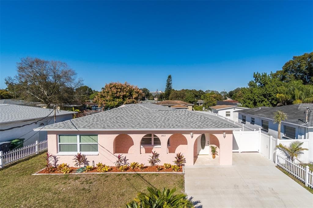 2813 W WOODLAWN AVENUE TAMPA, FL 33607