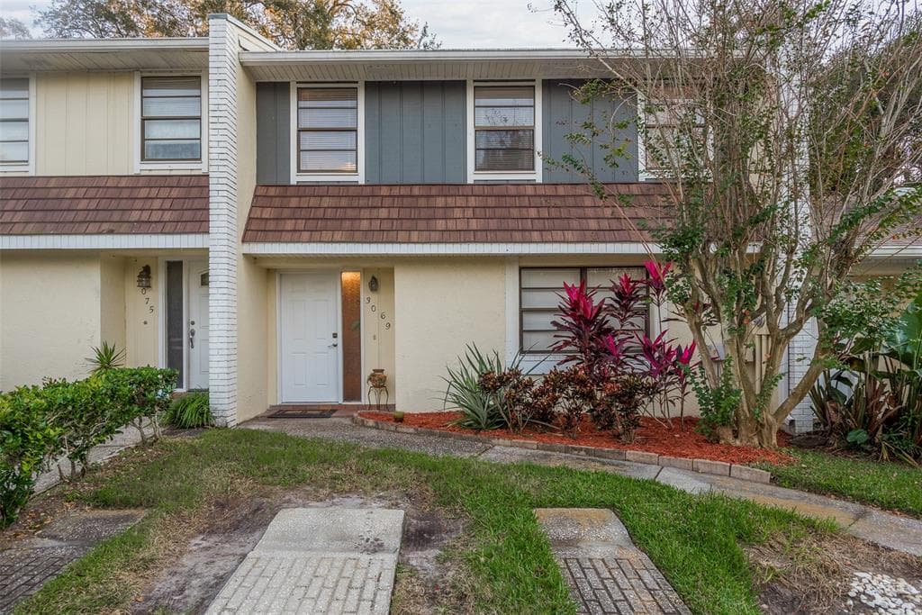 3069 ABBEY COURT UNIT 3061 CLEARWATER, FL 33759