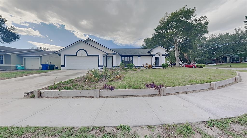 2075 HEDGEROW CIRCLE OCOEE, FL 34761