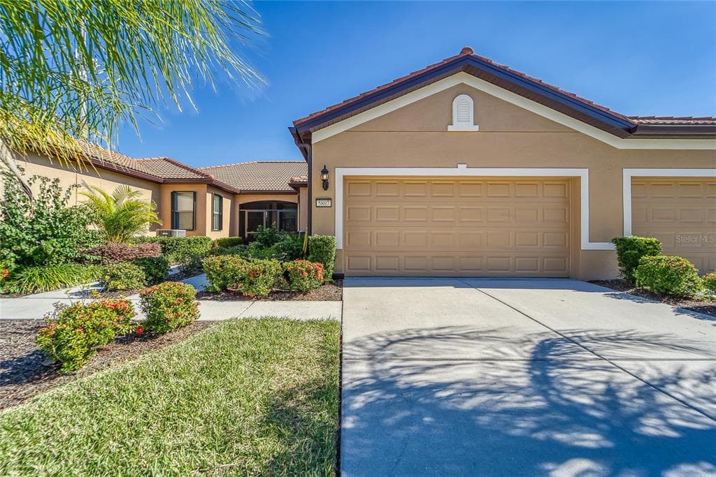 5807 DRIFTWOOD FALLS PLACE APOLLO BEACH, FL 33572