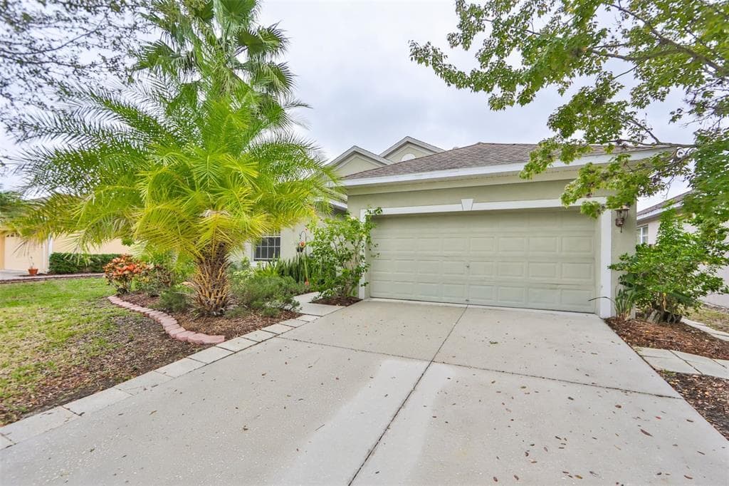 416 HALIFAX BAY COURT APOLLO BEACH, FL 33572