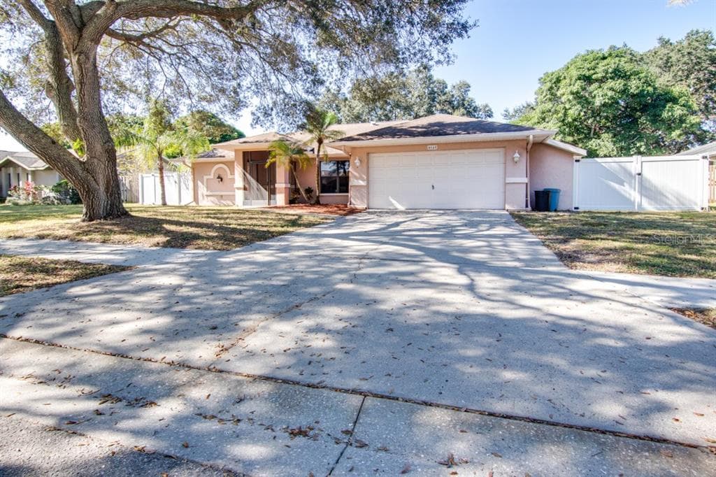 4640 E 31ST COURT BRADENTON, FL 34203