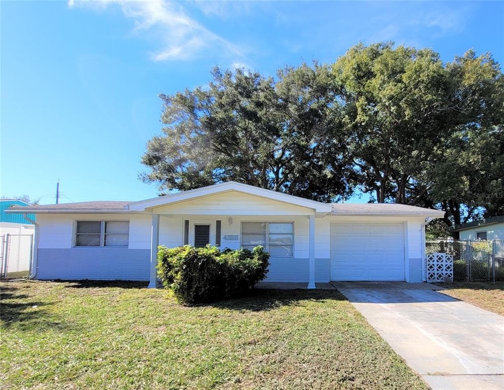 4555 BELFAST DRIVE NEW PORT RICHEY, FL 34652