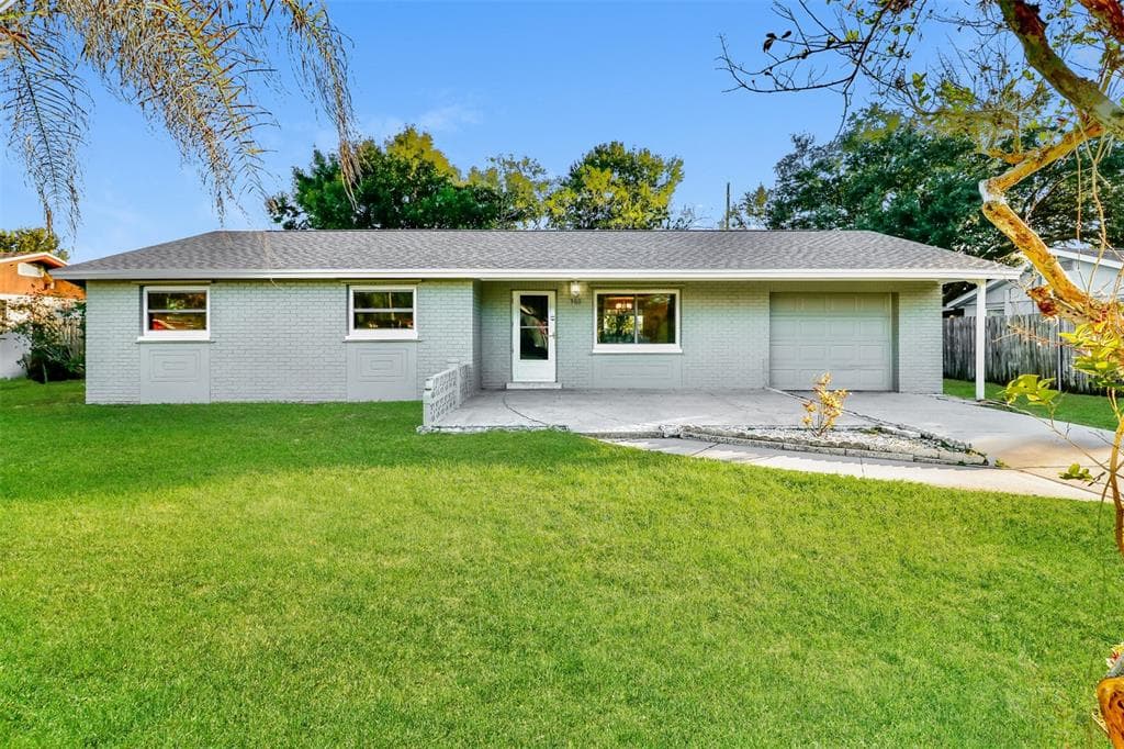 300 74TH AVENUE NE ST PETERSBURG, FL 33702