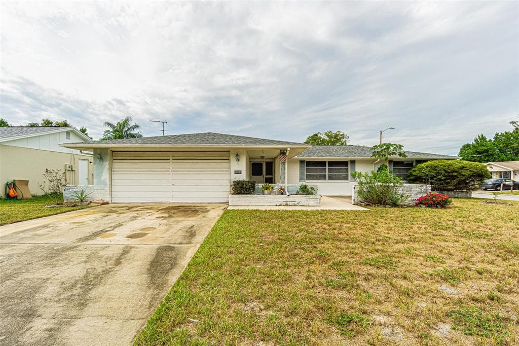 11641 PAIGE DRIVE PORT RICHEY, FL 34668