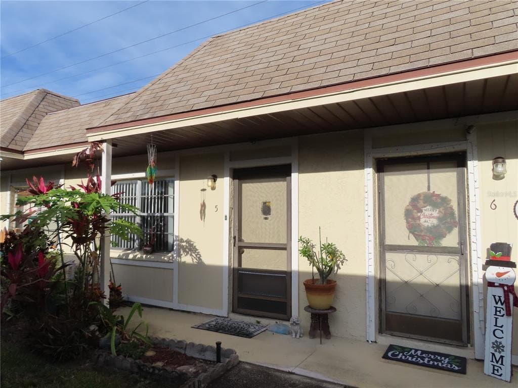 706 GREEN VALLEY ROAD UNIT E5 PALM HARBOR, FL 34683
