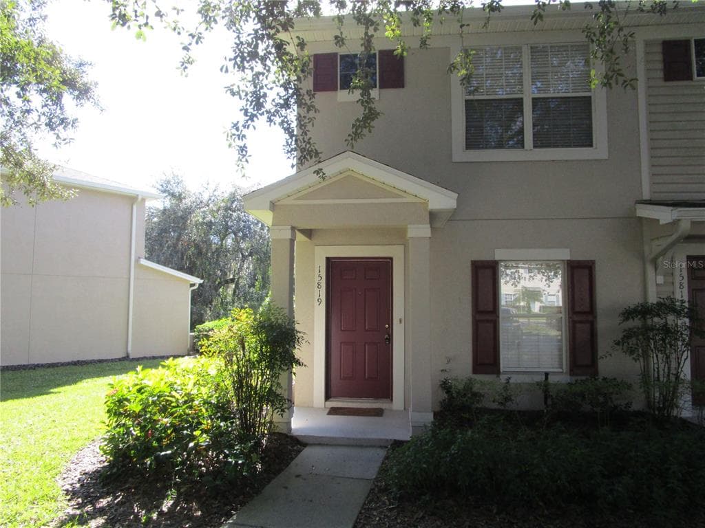 15819 FISHHAWK FALLS DRIVE LITHIA, FL 33547
