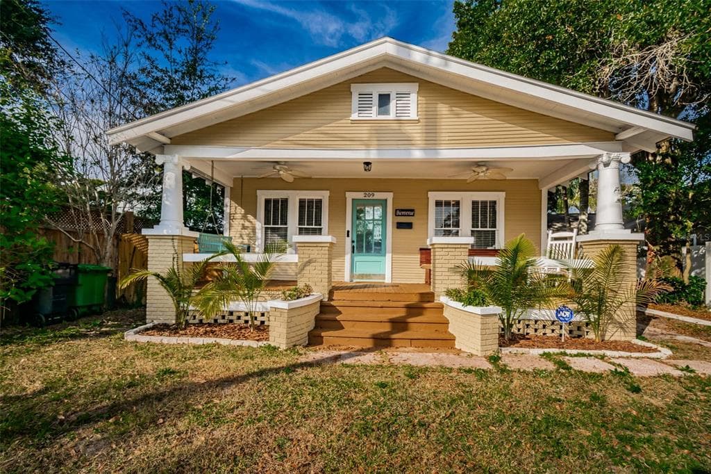 209 W SOUTH AVENUE TAMPA, FL 33603