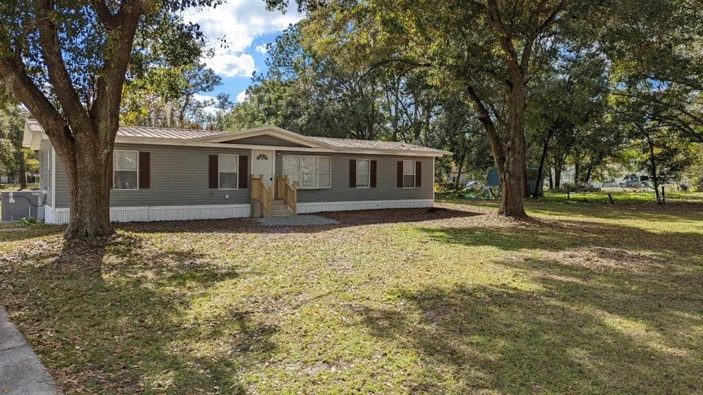 26328 CHIANINA DRIVE WESLEY CHAPEL, FL 33544