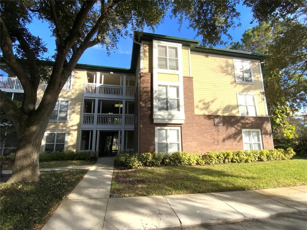 10020 STRAFFORD OAK COURT UNIT 917 TAMPA, FL 33624
