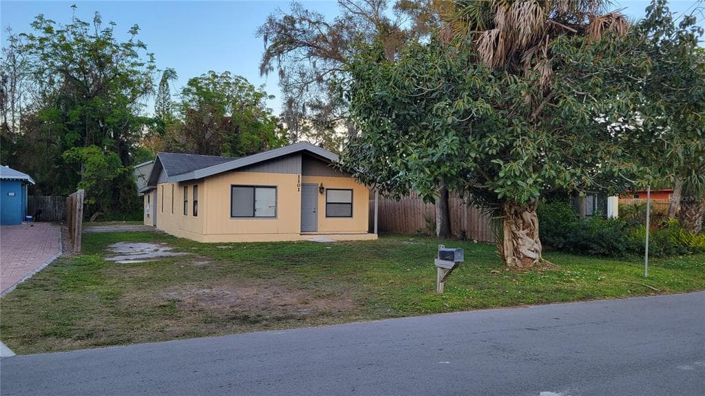 1101 32ND STREET SARASOTA, FL 34234