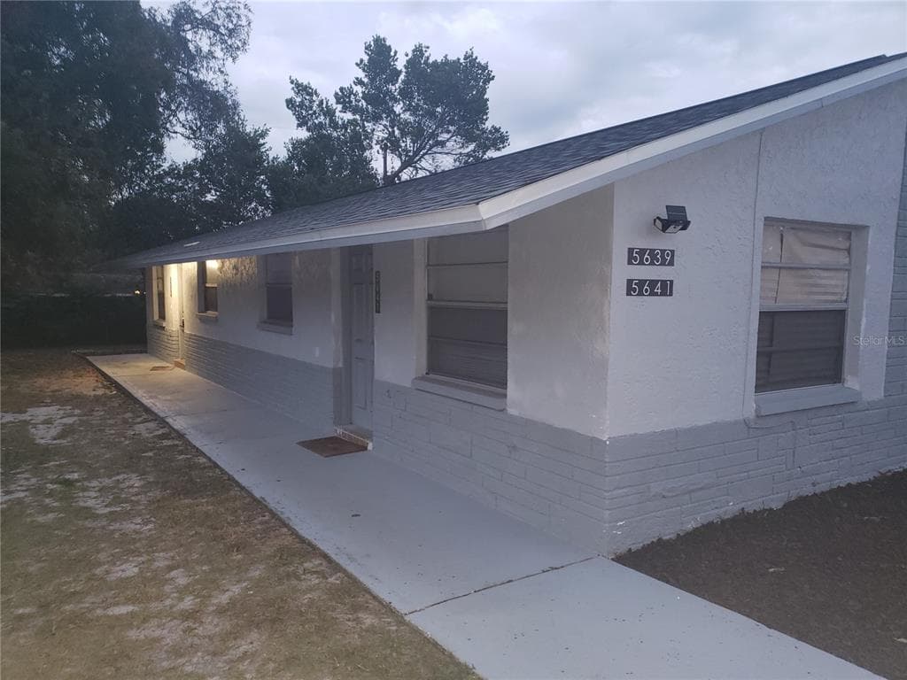 5639 GOLDEN NUGGET DRIVE HOLIDAY, FL 34690