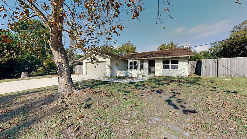 984 HUGO CIRCLE DELTONA, FL 32738
