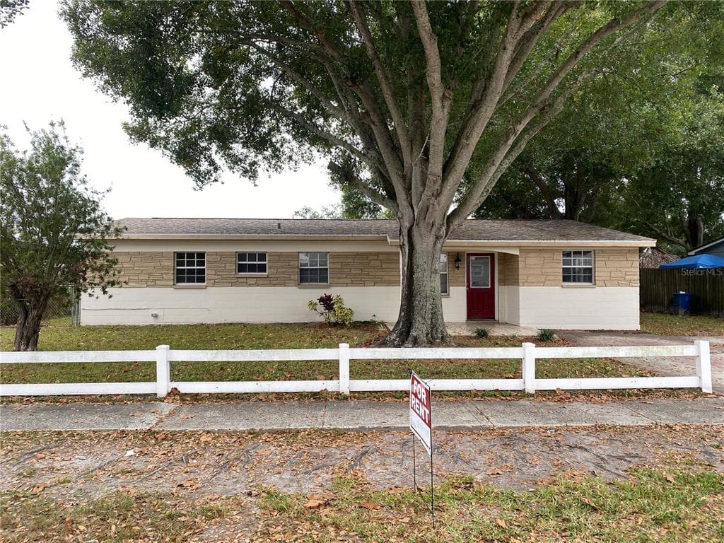 324 COUNTRY CLUB DRIVE OLDSMAR, FL 34677