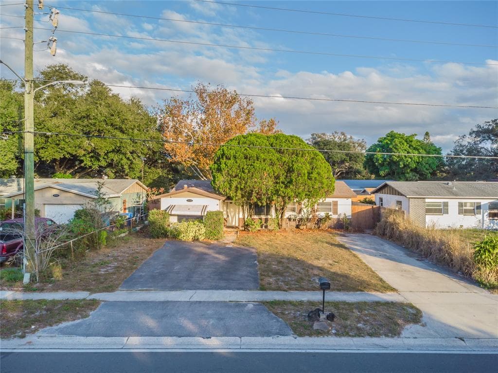 2129 TROTTER ROAD LARGO, FL 33774