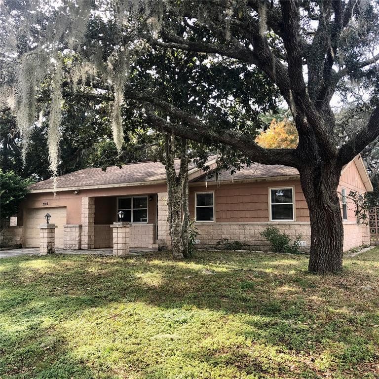 2023 MEADOW LARK ROAD SPRING HILL, FL 34608