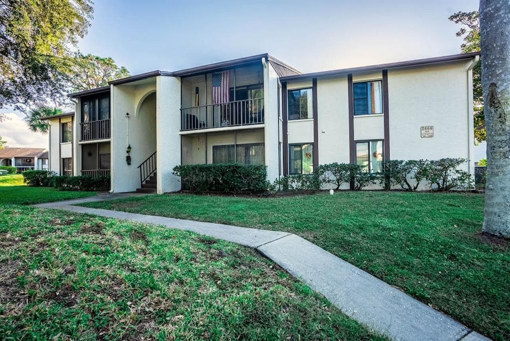 2666 PINE RIDGE WAY N UNIT D2 PALM HARBOR, FL 34684