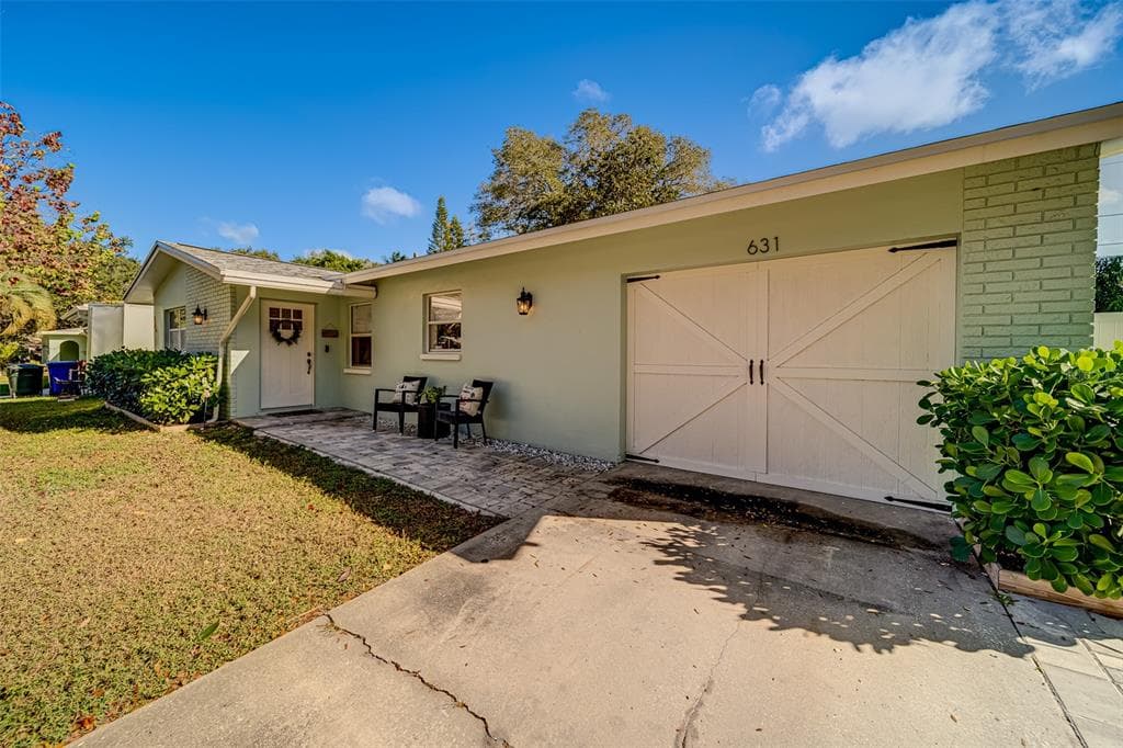 631 PINEWOOD DRIVE DUNEDIN, FL 34698