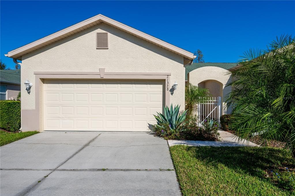 21328 DIAMONTE DRIVE LAND O LAKES, FL 34637